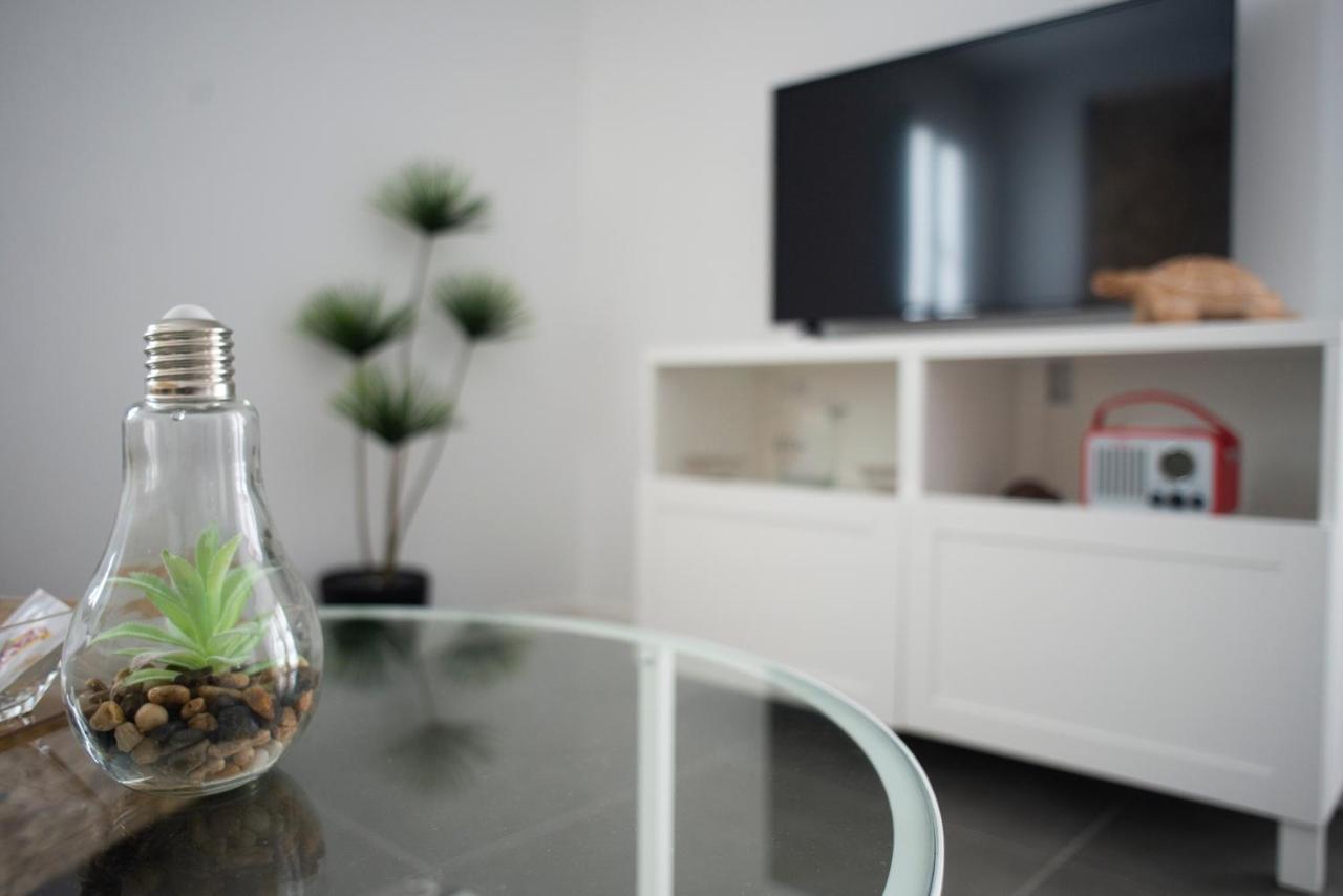Apartamento El Tanguillo Little Apartments Cádiz Kültér fotó